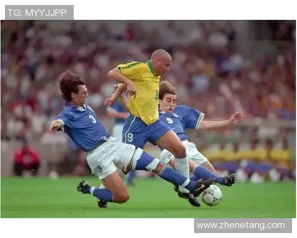 足球明星转身精彩瞬间集锦视频展现技巧与魅力